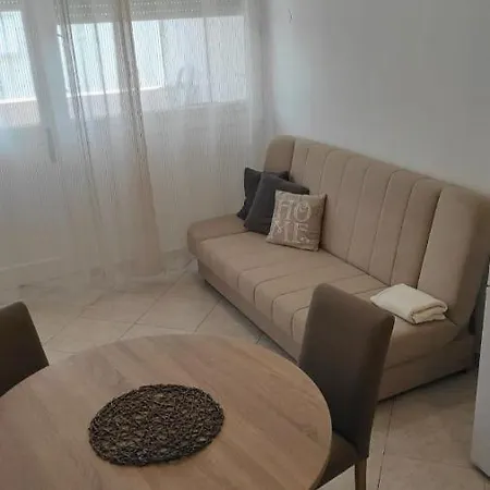 Apartment With Wifi - 19928 *